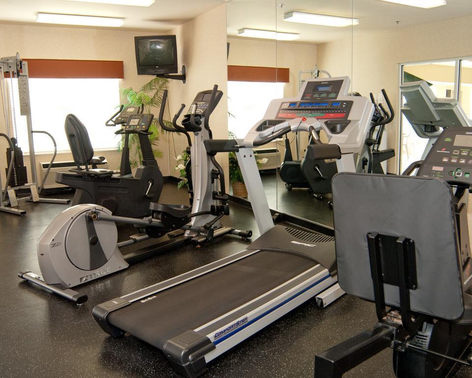 Quality Inn & Suites Cincinnati Шаронвилл Экстерьер фото