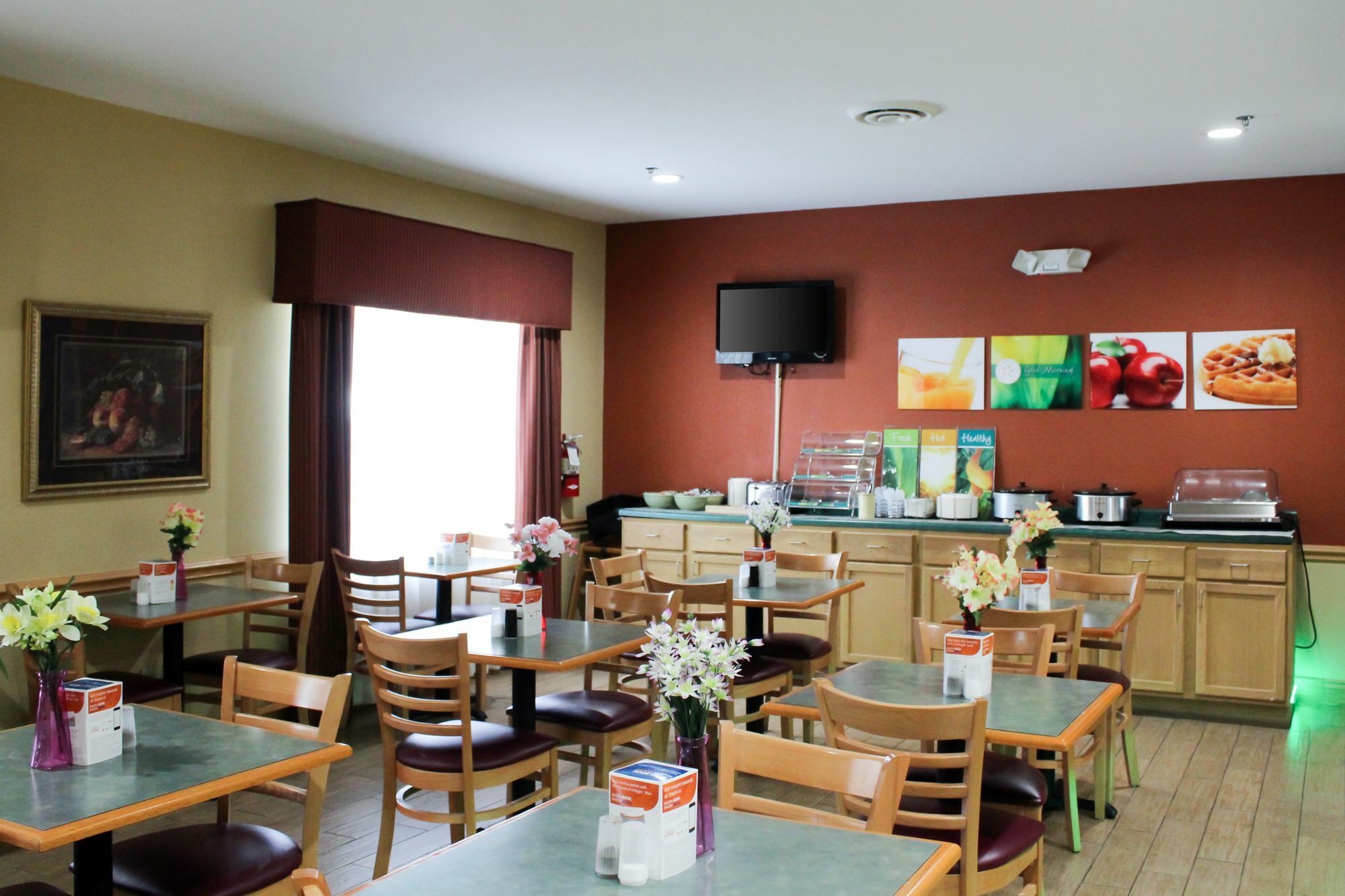 Quality Inn & Suites Cincinnati Шаронвилл Экстерьер фото